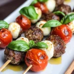 Hackbällchen Caprese - Spieße mit Mozzarella & Tomate