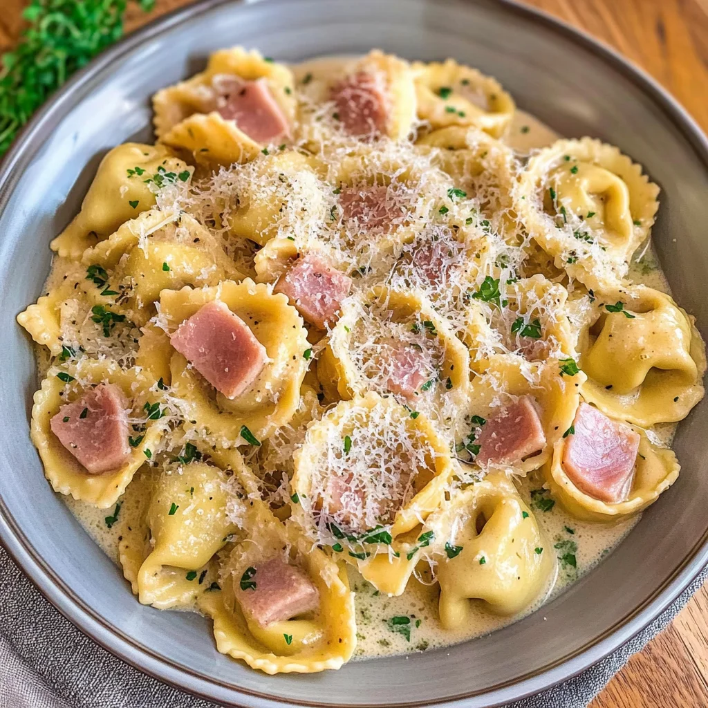 Tortellini alla panna mit Schinken-Sahne-Soße